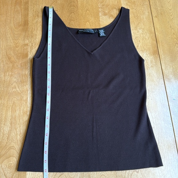 Vintage Dana Buchman petite M chocolate brown v-neck shell. Rayon/poly blend. - Picture 7 of 7